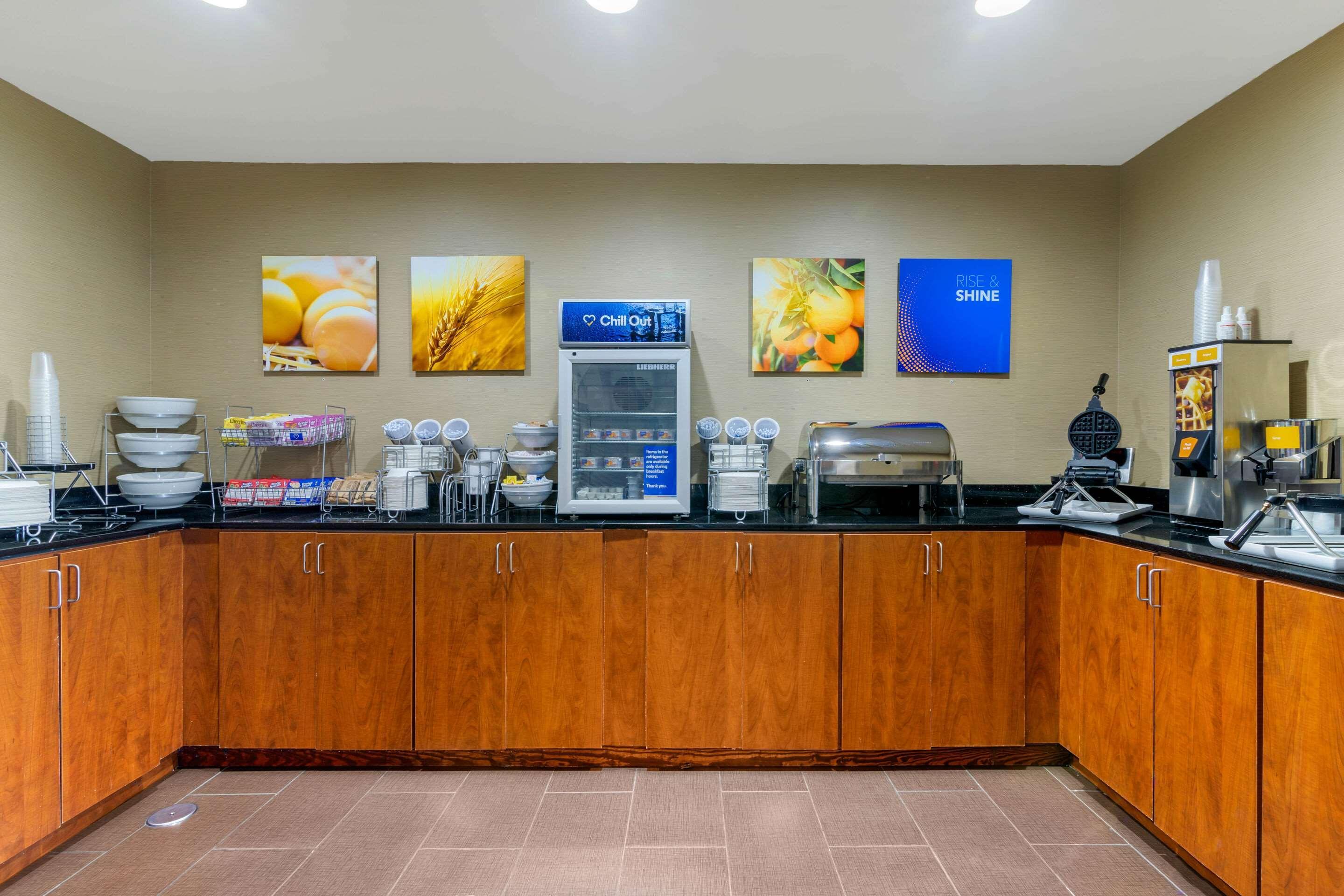 Comfort Inn & Suites Macon West Εξωτερικό φωτογραφία