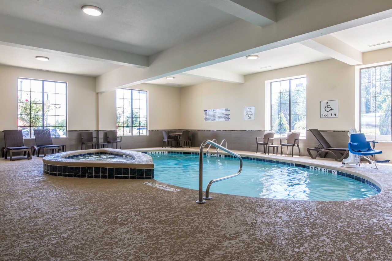 Comfort Inn & Suites Macon West Εξωτερικό φωτογραφία